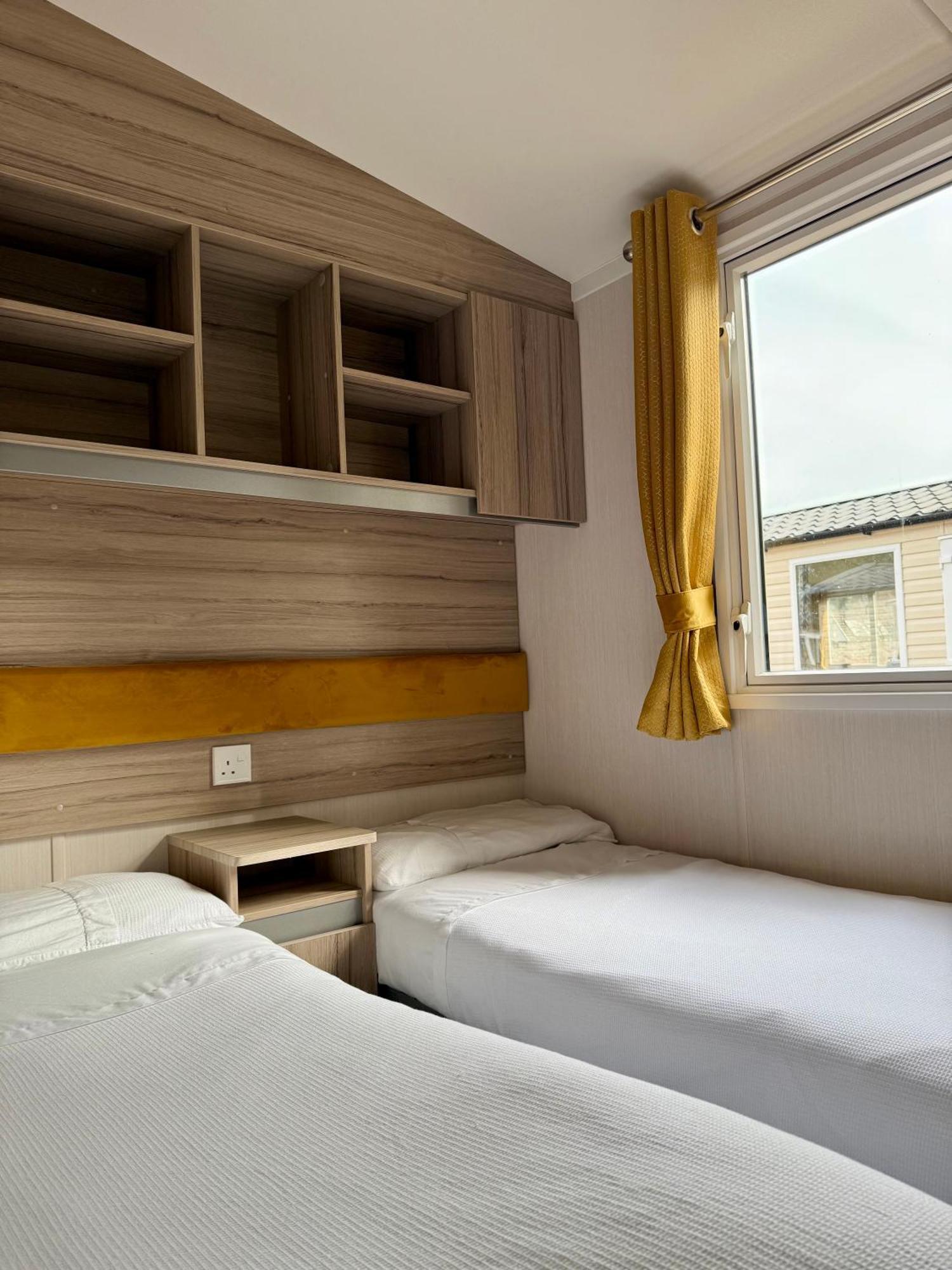 The Dram Van - Beautiful, luxury static caravan Aberlour Exterior foto