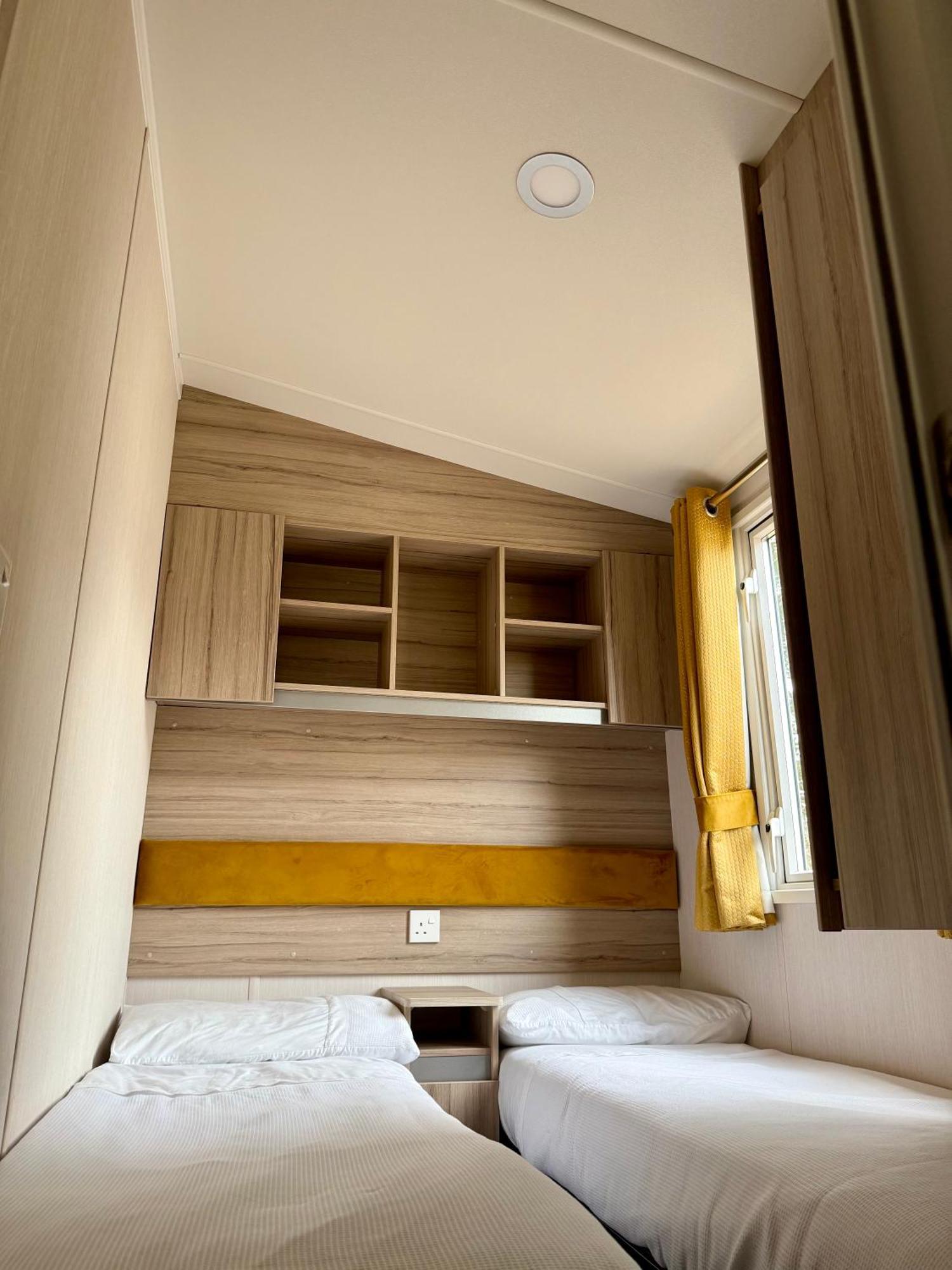 The Dram Van - Beautiful, luxury static caravan Aberlour Exterior foto