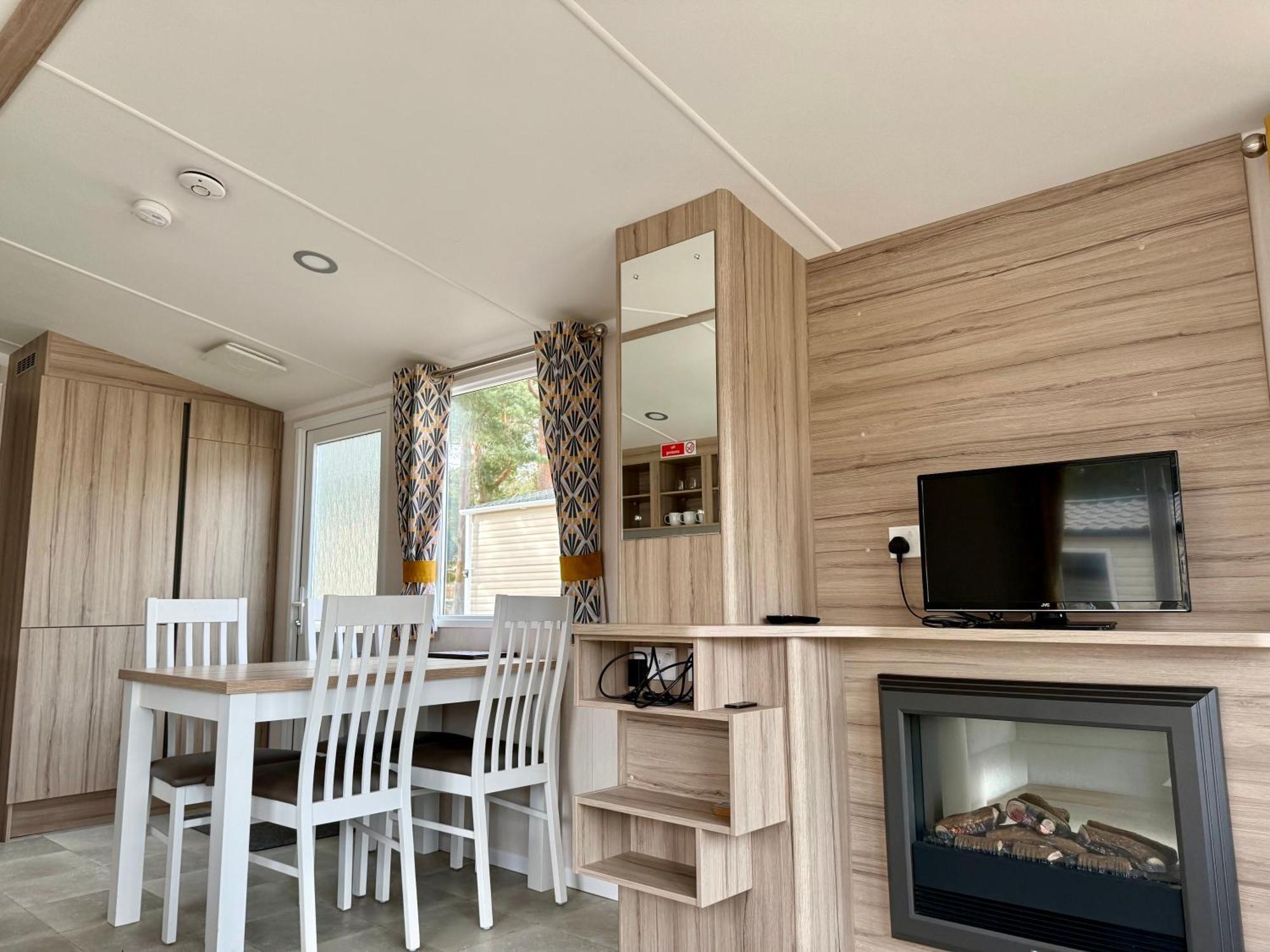 The Dram Van - Beautiful, luxury static caravan Aberlour Exterior foto
